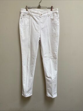 Chico's White “The Platinum” Jegging. Size 8